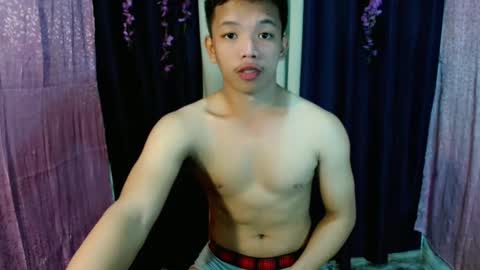 Snapshot of bexyourxman chatting on February 23, 8:49 am Adrian online show from February 23, 8:49 am