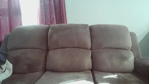 Snapshot of bezzlebub chatting on December 30, 3:46 pm throbinhood online show from December 30, 3:46 pm