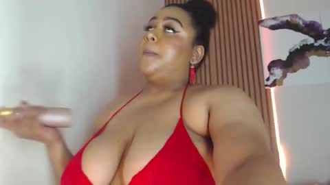 Snapshot of bianca_follerach_ chatting on May 14, 11:17 am Bianca Follerach online show from May 14, 11:17 am