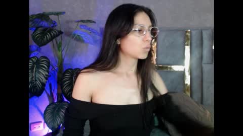 Snapshot of bianca_ks chatting on September 30, 3:11 am Bianca online show from September 30, 3:11 am
