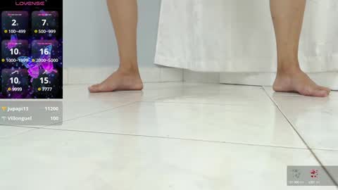 Snapshot of bianca_spear chatting on January 19, 2:47 am bianca_spear online show from January 19, 2:47 am