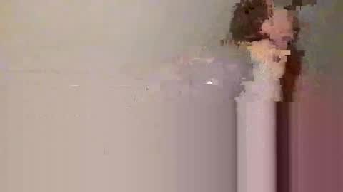 Snapshot of bibaby_ellie_ chatting on December 3, 11:46 pm Ellie online show from December 3, 11:46 pm