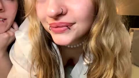 Ellie  online show from March 20, 2:38 am