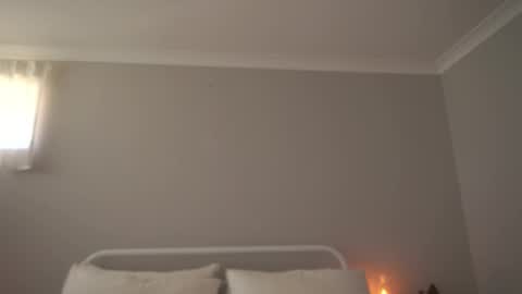 Snapshot of bibi_it_is chatting on March 6, 1:27 am Bibi online show from March 6, 1:27 am