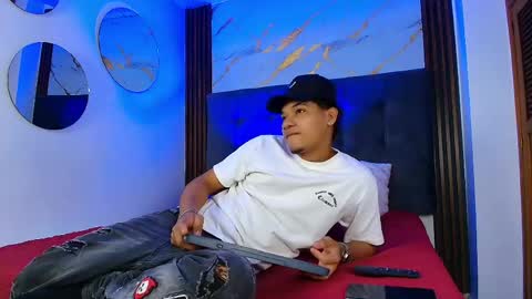 Snapshot of bick_jhonn chatting on May 20, 8:04 pm Bick Khonn online show from May 20, 8:04 pm