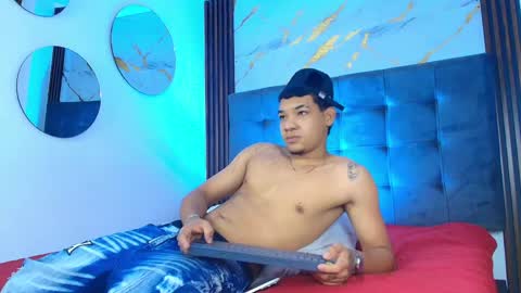 Snapshot of bick_jhonn chatting on May 29, 7:23 pm Bick Khonn online show from May 29, 7:23 pm