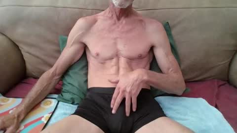 Snapshot of bientry009 chatting on January 6, 6:17 am BiEntry online show from January 6, 6:17 am