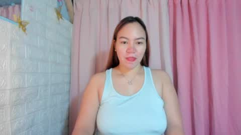 Snapshot of big_buttasian chatting on June 25, 10:09 am Grace - online show from June 25, 10:09 am