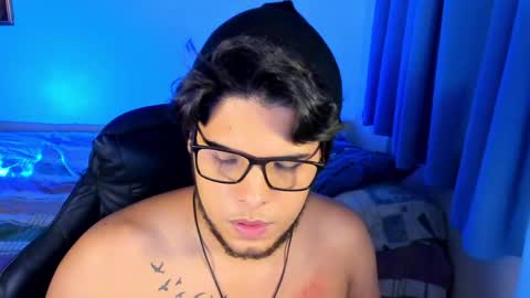 Snapshot of big_cockjughead chatting on April 21, 1:42 am Logan Sprouse online show from April 21, 1:42 am