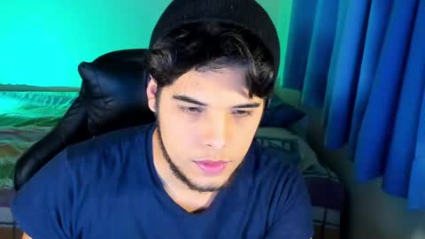 Snapshot of big_cockjughead chatting on April 22, 12:24 am Logan Sprouse online show from April 22, 12:24 am
