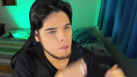 Snapshot of big_cockjughead chatting on April 22, 11:50 pm Logan Sprouse online show from April 22, 11:50 pm