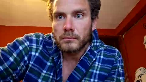 Snapshot of big_papi888 chatting on April 9, 7:47 am big_papi888 online show from April 9, 7:47 am
