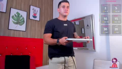 Tylerr online show from November 8, 8:40 pm