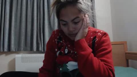 bigassasian18 online show from December 1, 12:15 am