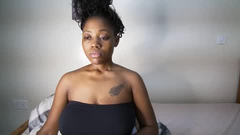 bigassmello_ online show from May 18, 4:29 am