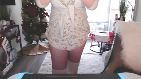 bigboobs_cutie online show from January 25, 9:35 pm
