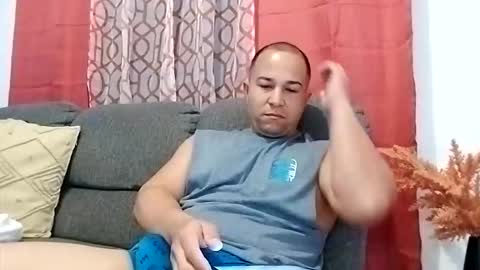 Snapshot of bigboom_85 chatting on February 24, 11:52 am Jay online show from February 24, 11:52 am