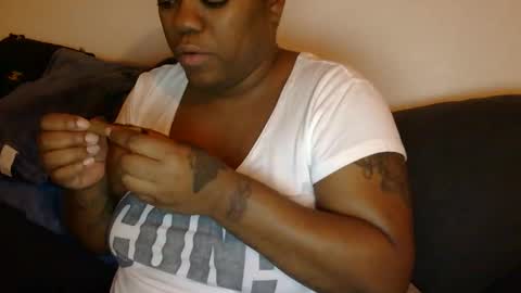 bigbootibambii online show from January 9, 2:03 am