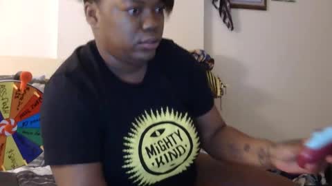 bigbootibambii online show from March 4, 3:01 am