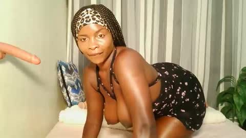 Vee online show from April 13, 10:48 pm