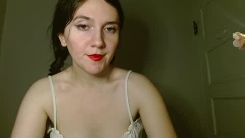 Isabella online show from December 17, 9:15 am