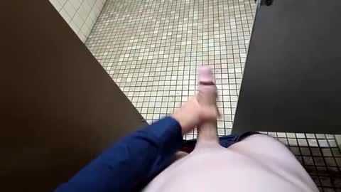 Snapshot of bigboy425974 chatting on February 17, 6:54 am bigboy425974 online show from February 17, 6:54 am