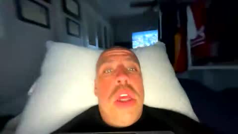 bigburrito714 online show from March 2, 4:47 am