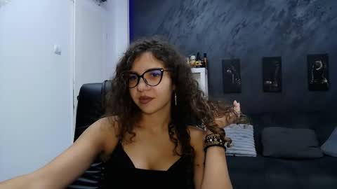 bigbuttjany online show from October 10, 10:53 pm