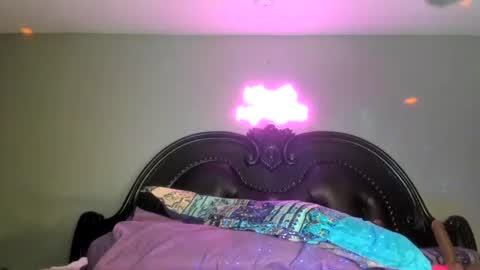 Snapshot of bigbuttsarena chatting on July 13, 7:11 am bigbuttsarena online show from July 13, 7:11 am