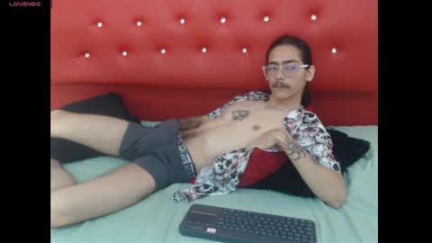 Snapshot of bigcock_robert chatting on June 15, 7:38 pm ROBB online show from June 15, 7:38 pm