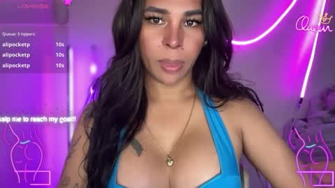 Snapshot of bigcockamanda23 chatting on March 7, 8:00 am queen amanda online show from March 7, 8:00 am