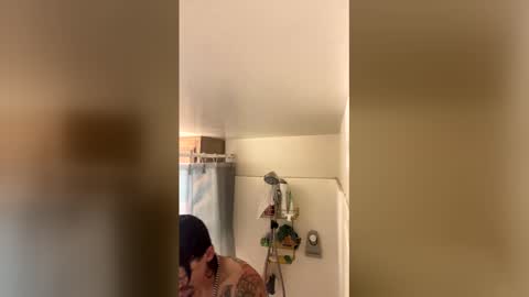 Snapshot of bigdaddydee89 chatting on March 3, 5:52 pm bigdaddydee89 online show from March 3, 5:52 pm