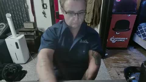 Darryl online show from November 19, 10:54 pm