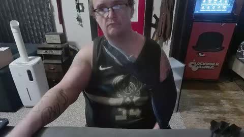 Darryl online show from January 9, 1:52 am