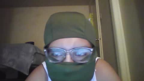Snapshot of bigdickjojo17 chatting on April 21, 6:20 am JOJO online show from April 21, 6:20 am