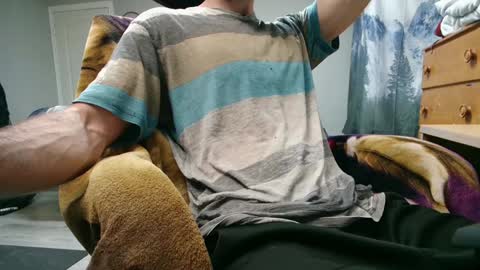 George Forest Dickyduby on all Socials online show from December 7, 3:25 am