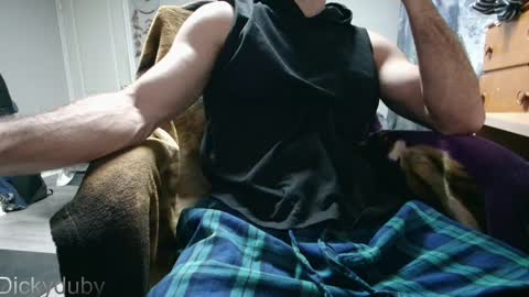 George Forest Dickyduby on all Socials online show from January 7, 7:10 am