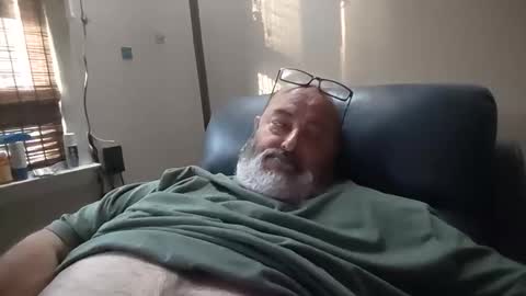 bigfuzzyteddybear online show from April 29, 11:00 pm