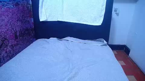 Snapshot of bigg_boobs_xxx chatting on September 29, 7:02 am  Sunny   online show from September 29, 7:02 am