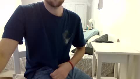 Snapshot of biggbaguette1 chatting on September 25, 1:26 pm biggbaguette1 online show from September 25, 1:26 pm