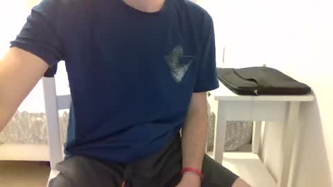 Snapshot of biggbaguette1 chatting on September 28, 3:39 pm biggbaguette1 online show from September 28, 3:39 pm