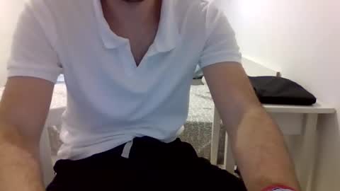Snapshot of biggbaguette1 chatting on September 29, 4:34 pm biggbaguette1 online show from September 29, 4:34 pm