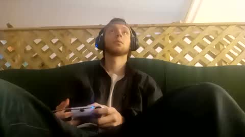 biggestboiiii online show from March 7, 8:11 pm