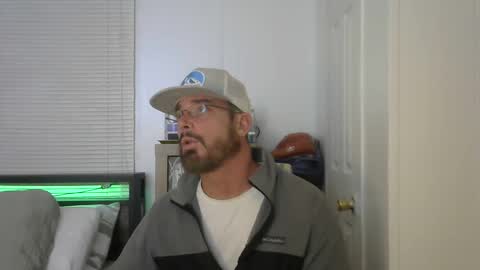 Snapshot of biggin10inch chatting on December 29, 3:00 am Gavin online show from December 29, 3:00 am