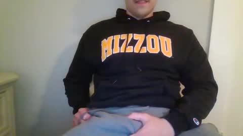 Snapshot of biggooner01 chatting on May 8, 1:44 am BigGooner01 online show from May 8, 1:44 am