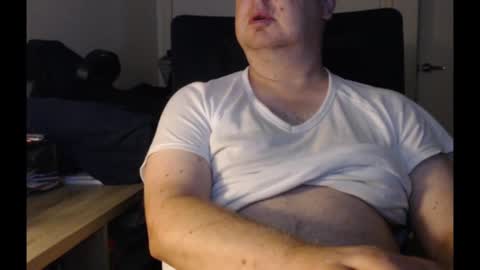 Snapshot of bighorn1981 chatting on December 20, 11:47 pm bighorn1981 online show from December 20, 11:47 pm