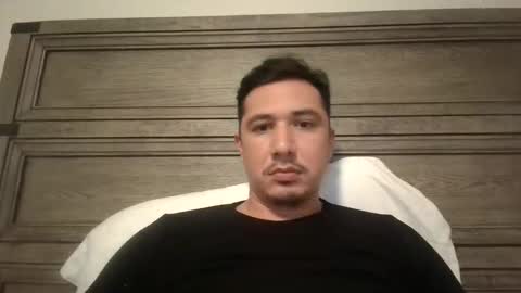 Snapshot of bigjraw2487 chatting on November 12, 6:14 am bigjraw2487 online show from November 12, 6:14 am