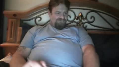 Snapshot of bigload1972 chatting on December 5, 2:20 am bigload1972 online show from December 5, 2:20 am