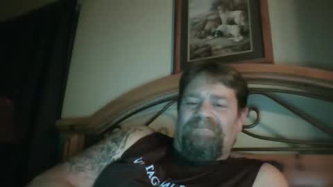 Snapshot of bigload1972 chatting on December 19, 1:28 am bigload1972 online show from December 19, 1:28 am