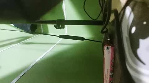 Snapshot of biglongboycock2001 chatting on September 30, 6:40 am BigBoy  online show from September 30, 6:40 am